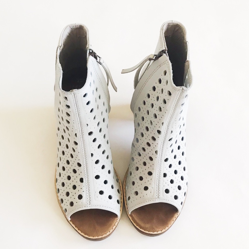 Toms leather basket weave peep toe booties - Picture 3 of 5